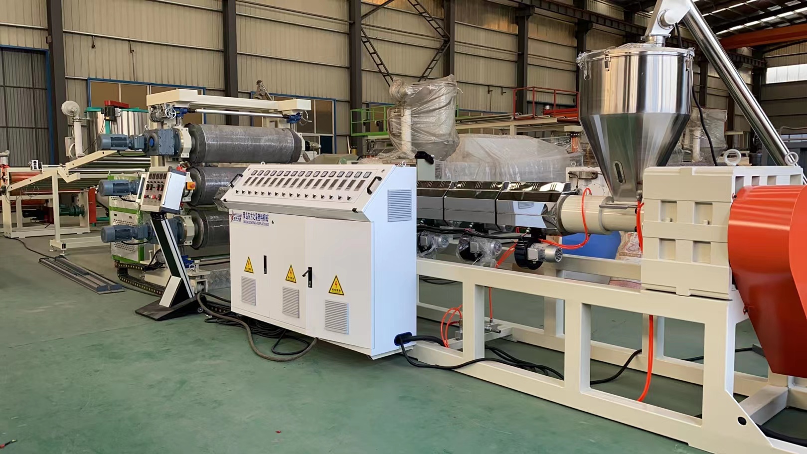 Aplicação de folha de espuma química PE